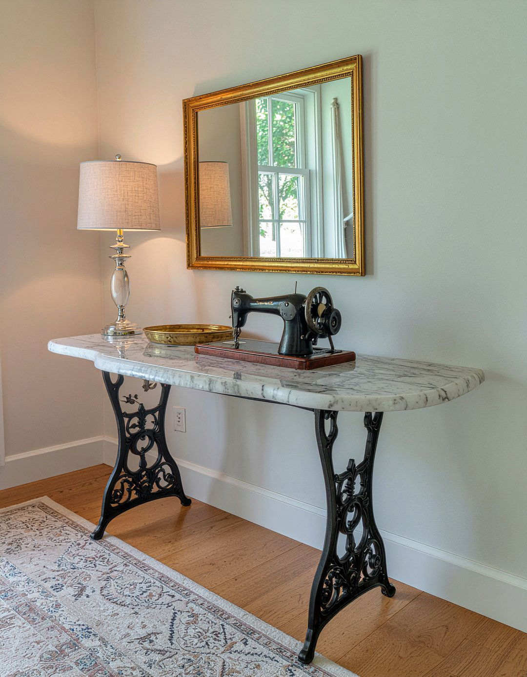 Vintage sewing machine console - 30 living room salvaged furniture ideas