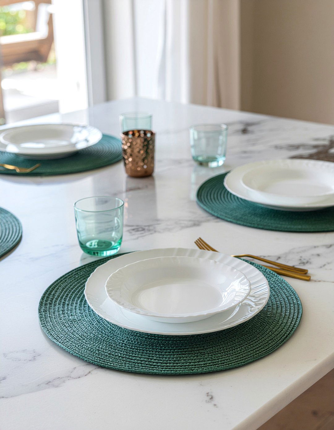 Vinyl placemats - 30 removable dining room decor ideas
