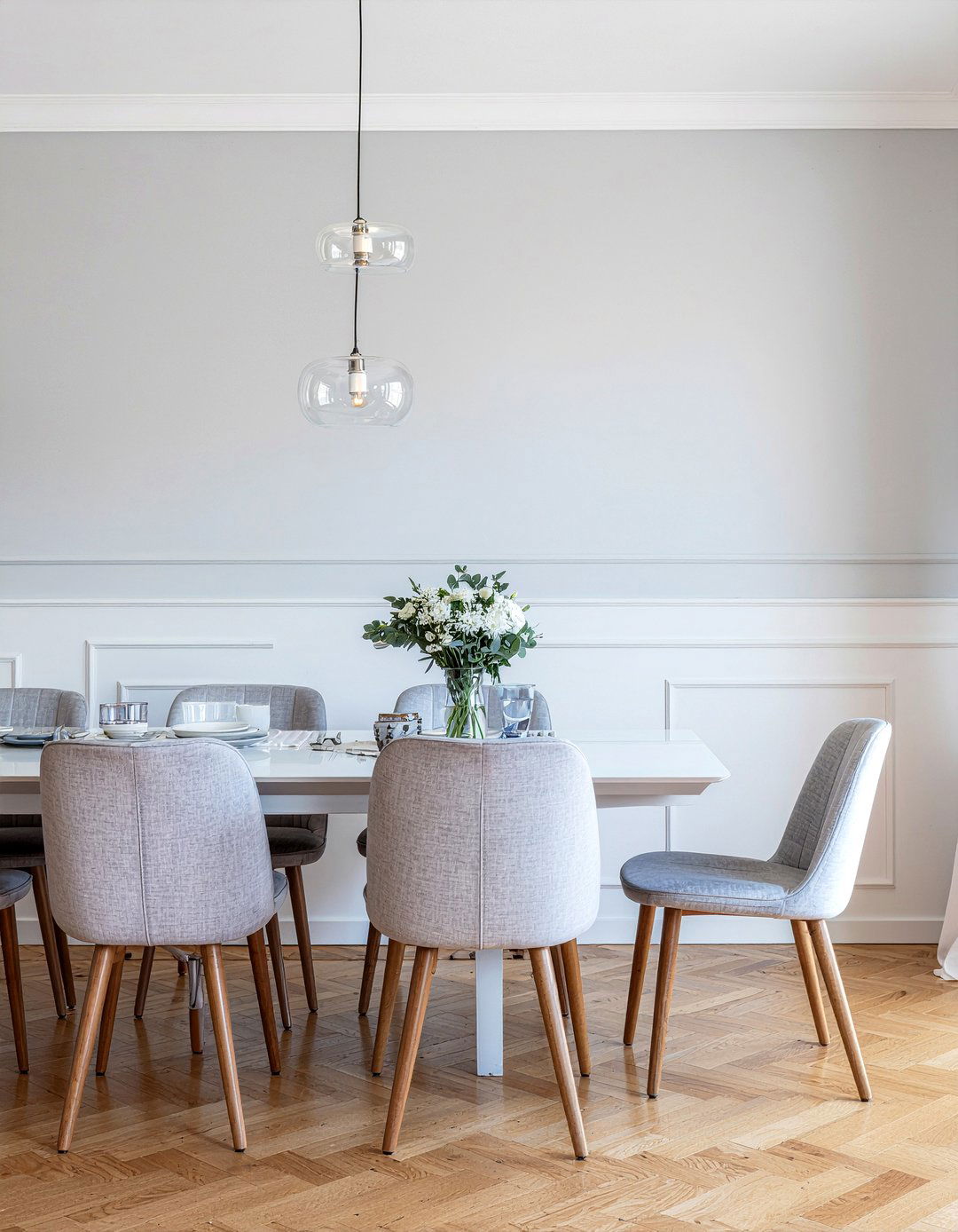 Wainscoting for Dining Room - 30 dining room facelift ideas