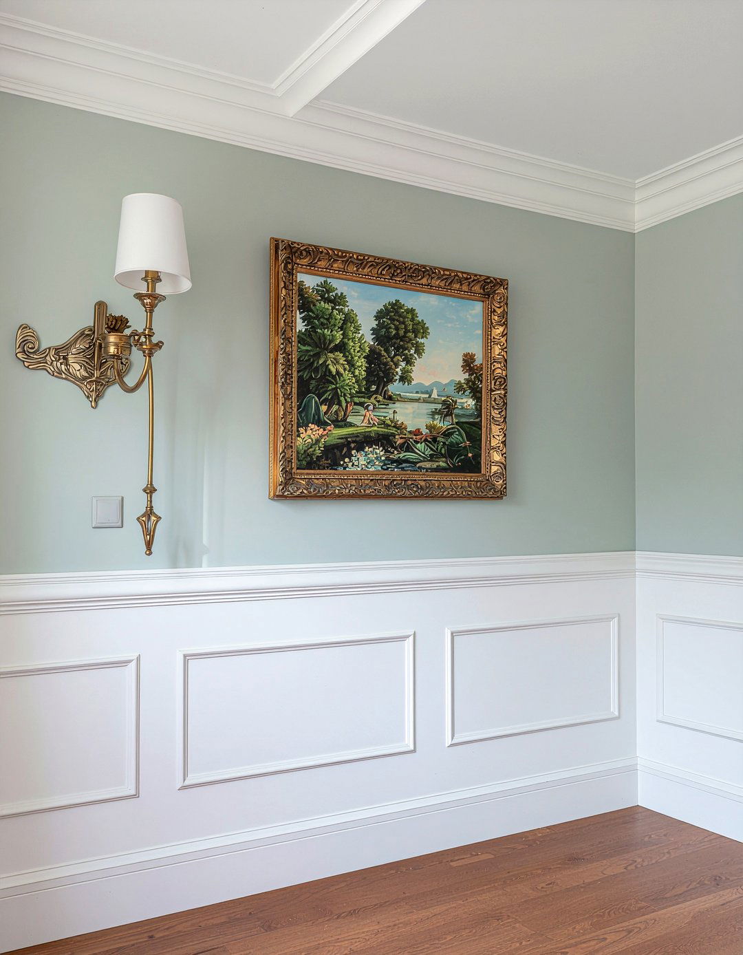 Wainscoting wall paneling - 30 Georgian living room ideas