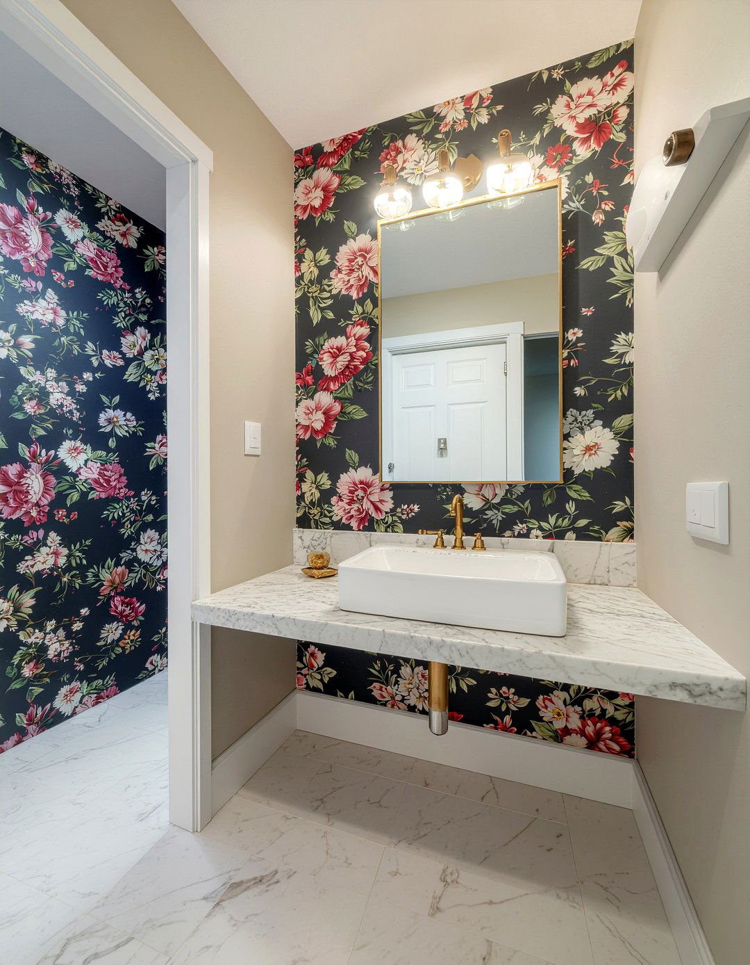 Walk in closet to powder room - 30 bathroom conversion ideas