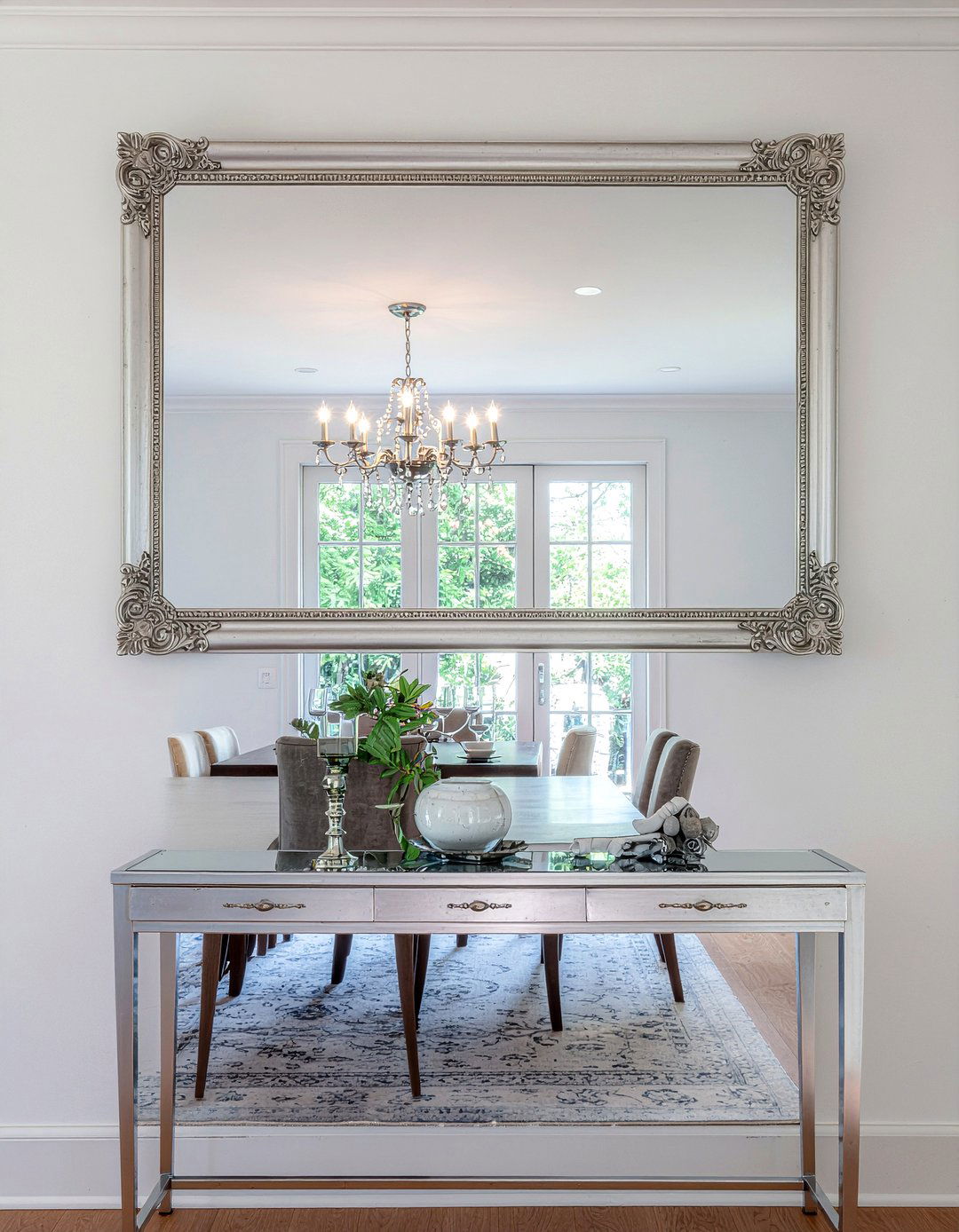 Wall Mirror Dining - 30 effortless dining room ideas