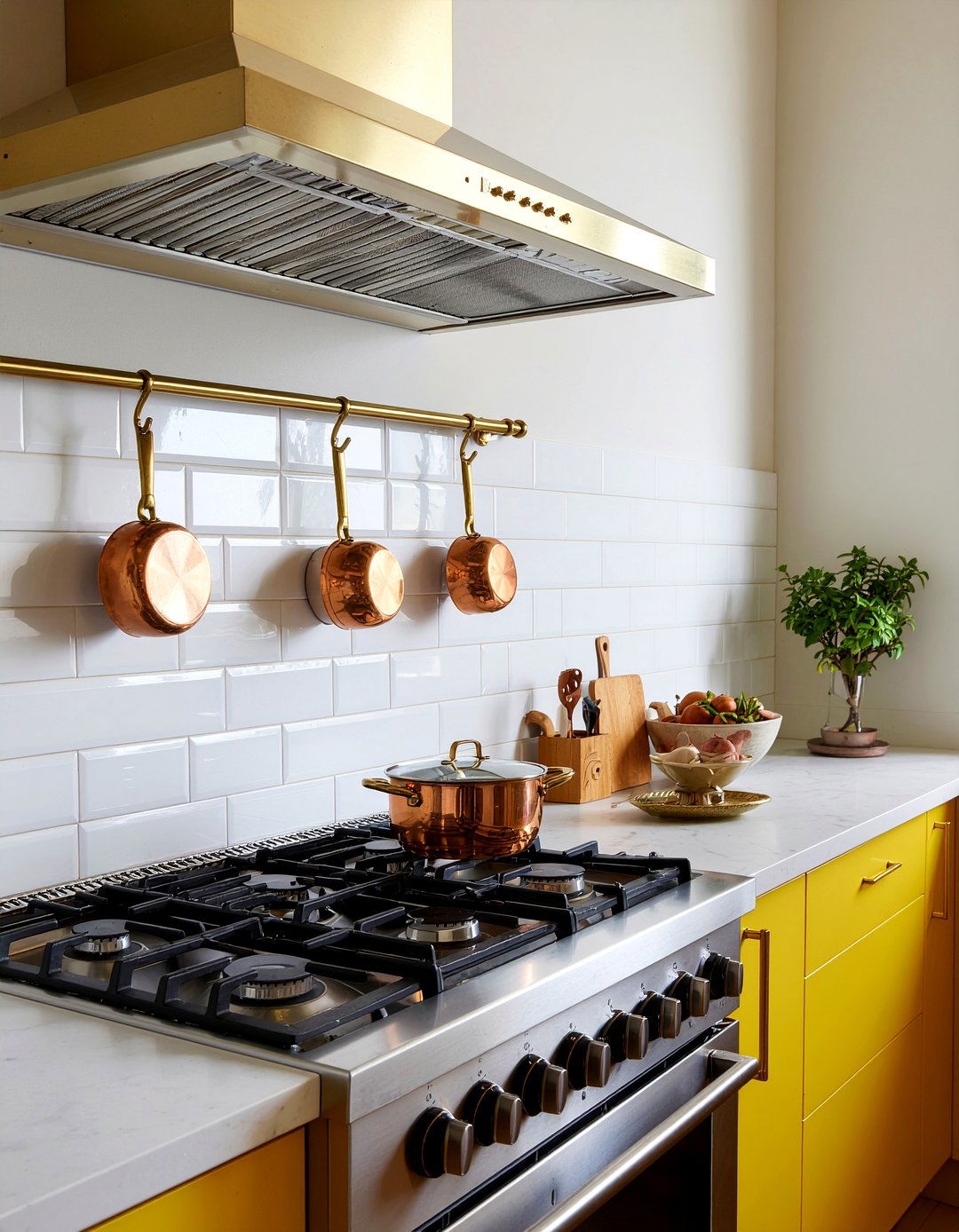 30 Clutter-Free Kitchen Ideas for a More Organized Workspace