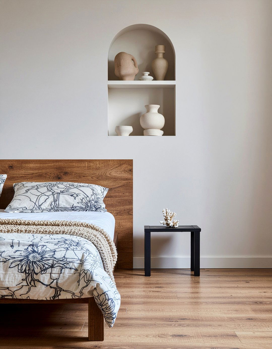 Wall Niche For Decor - 30 bedroom wall niches