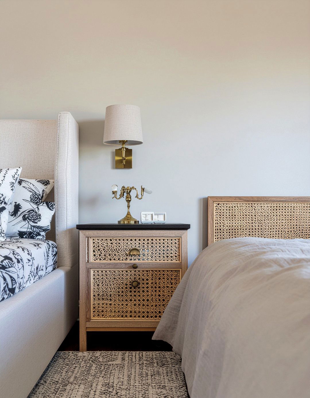 Wall Sconce - 30 bedroom remodel ideas