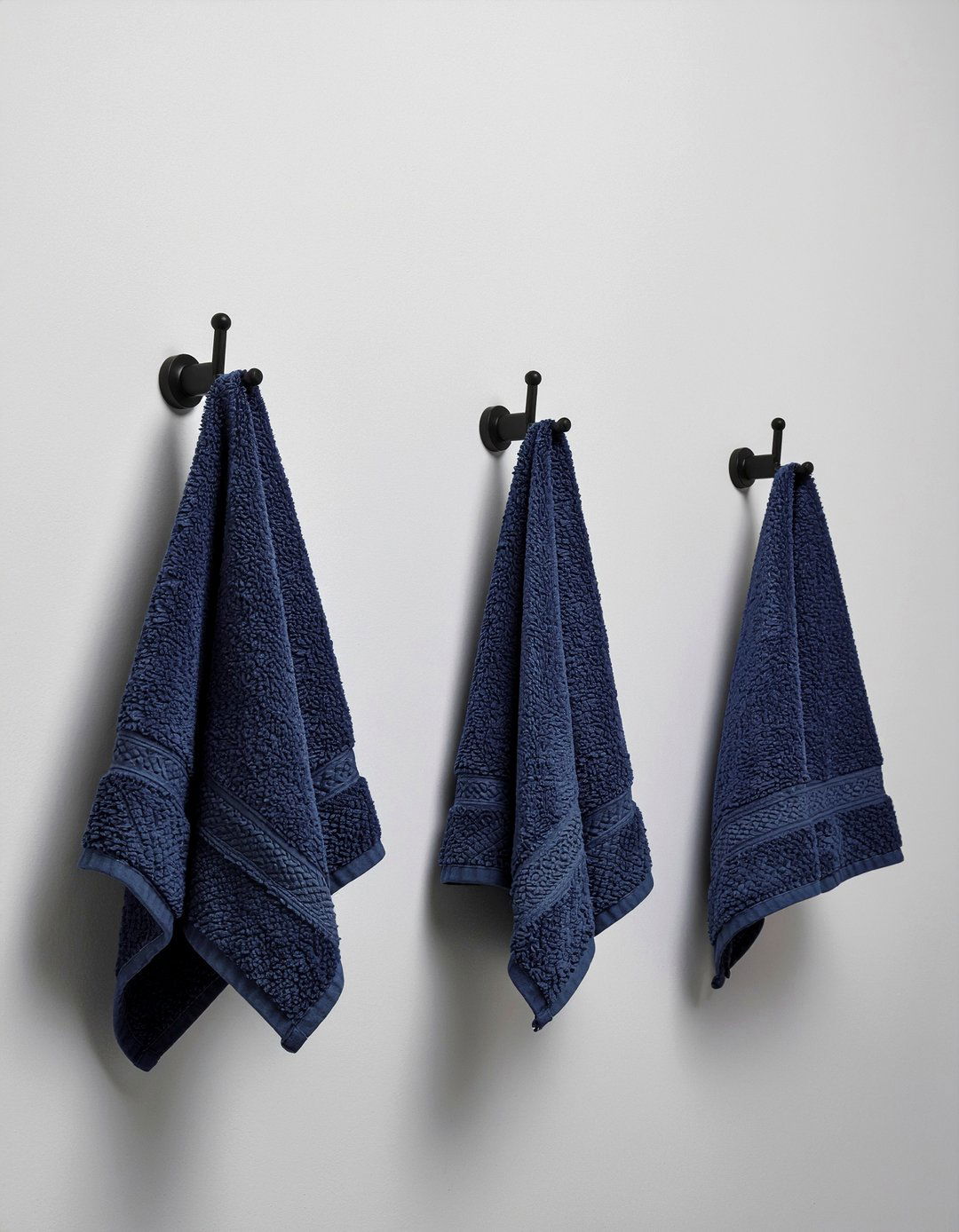 Wall hook - 30 bathroom towel display ideas