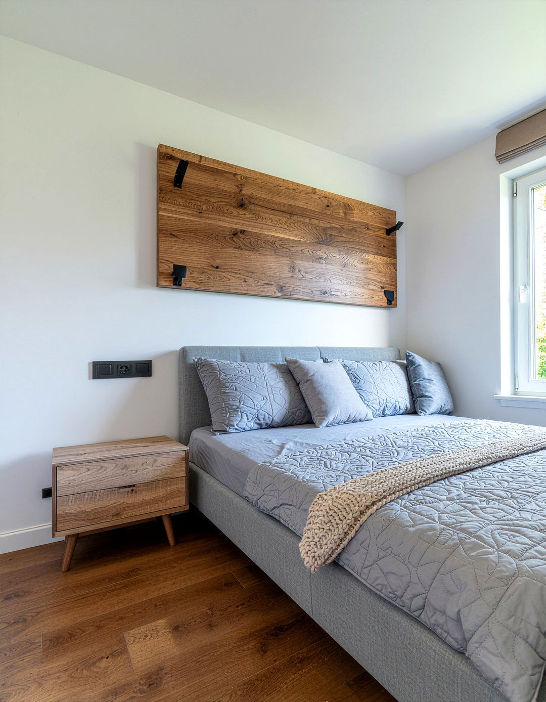 Wall mounted shelf nightstand - 30 bedroom nightstands