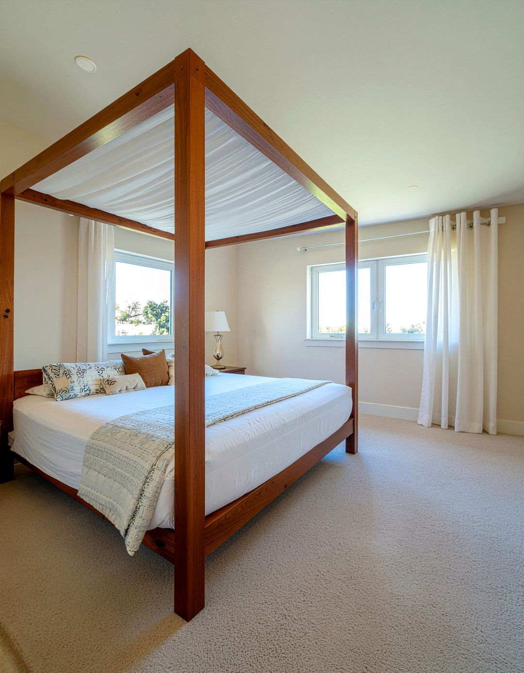 Walnut Canopy Bed - 30 bedroom walnut furniture ideas