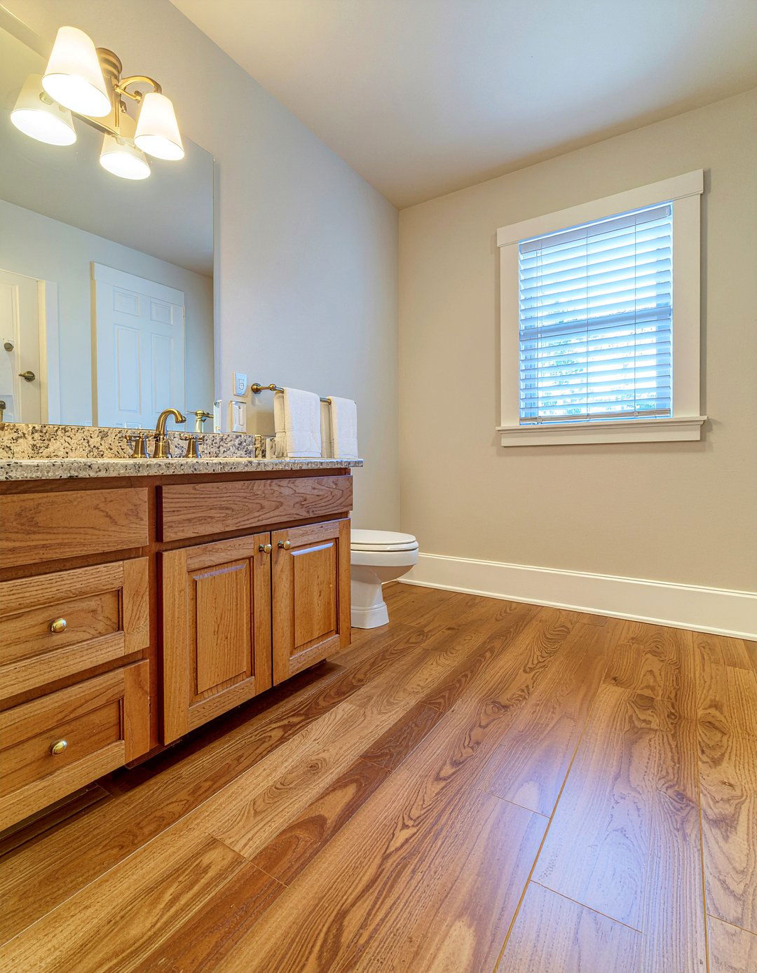 Warm Honey Laminate Flooring - 30 bathroom laminate flooring ideas