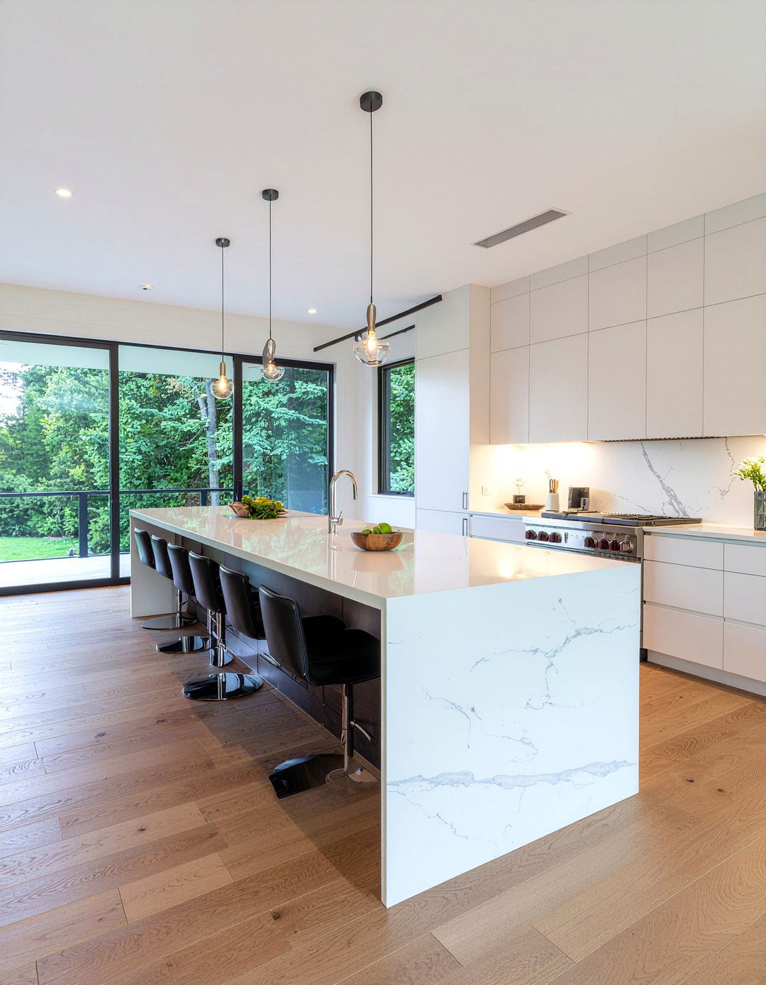 Waterfall Peninsula - 30 kitchen peninsula ideas