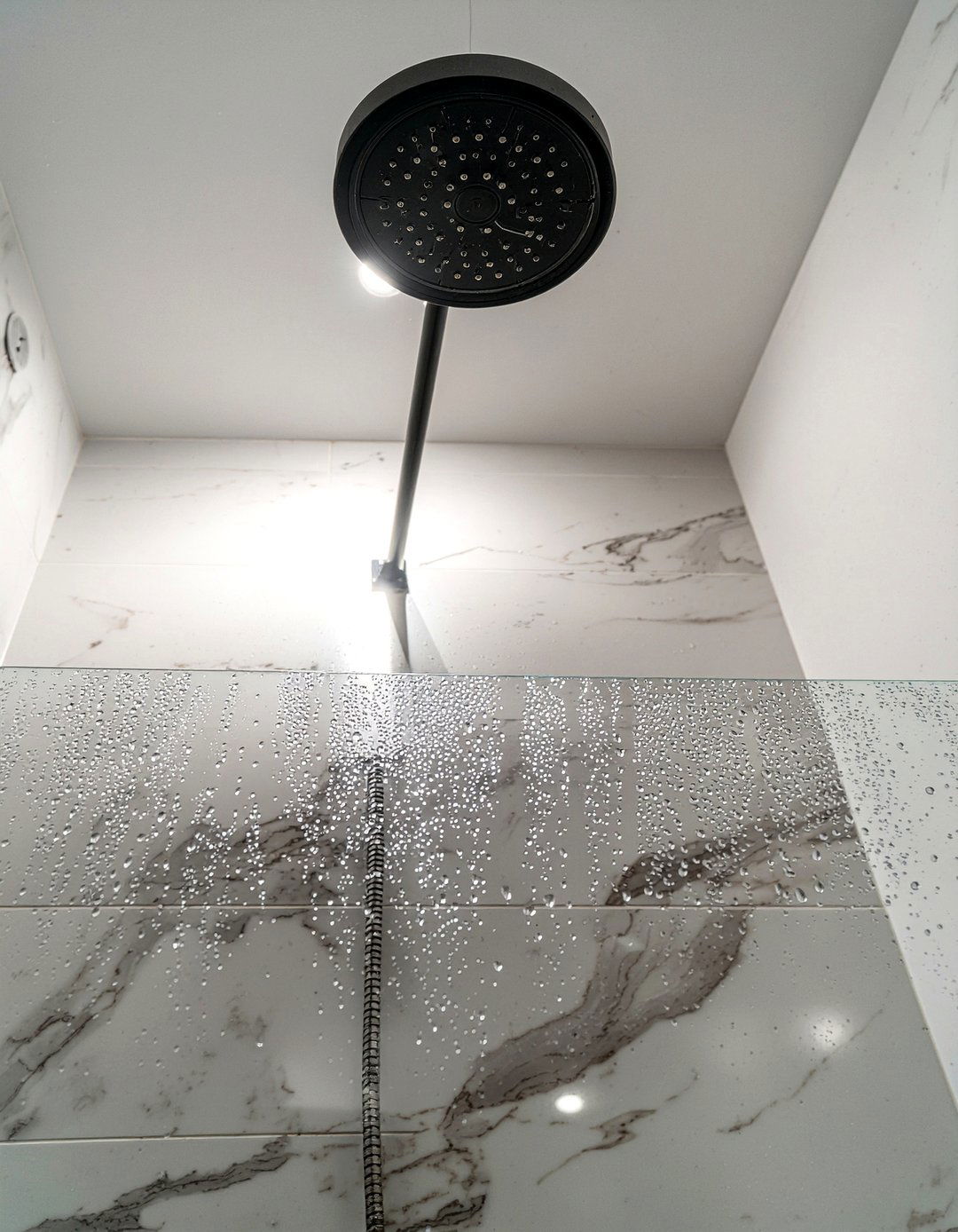 Waterproof shower speaker - 30 bathroom electrical ideas