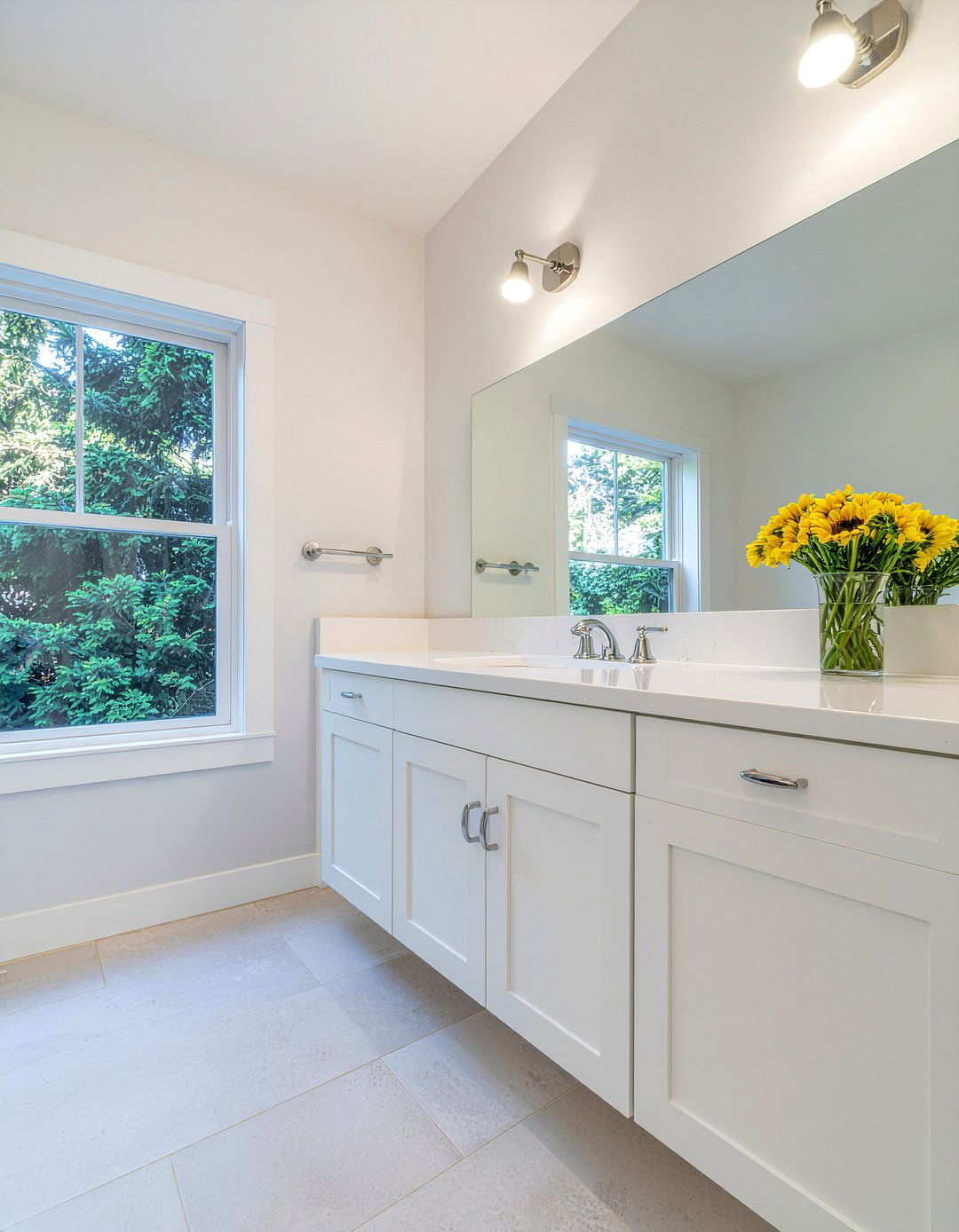 White Bathroom Vanity - 30 bathroom cabinet ideas