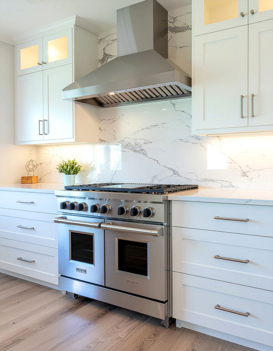 White Calacatta Quartz Backsplash - 30 quartz backsplash kitchen ideas