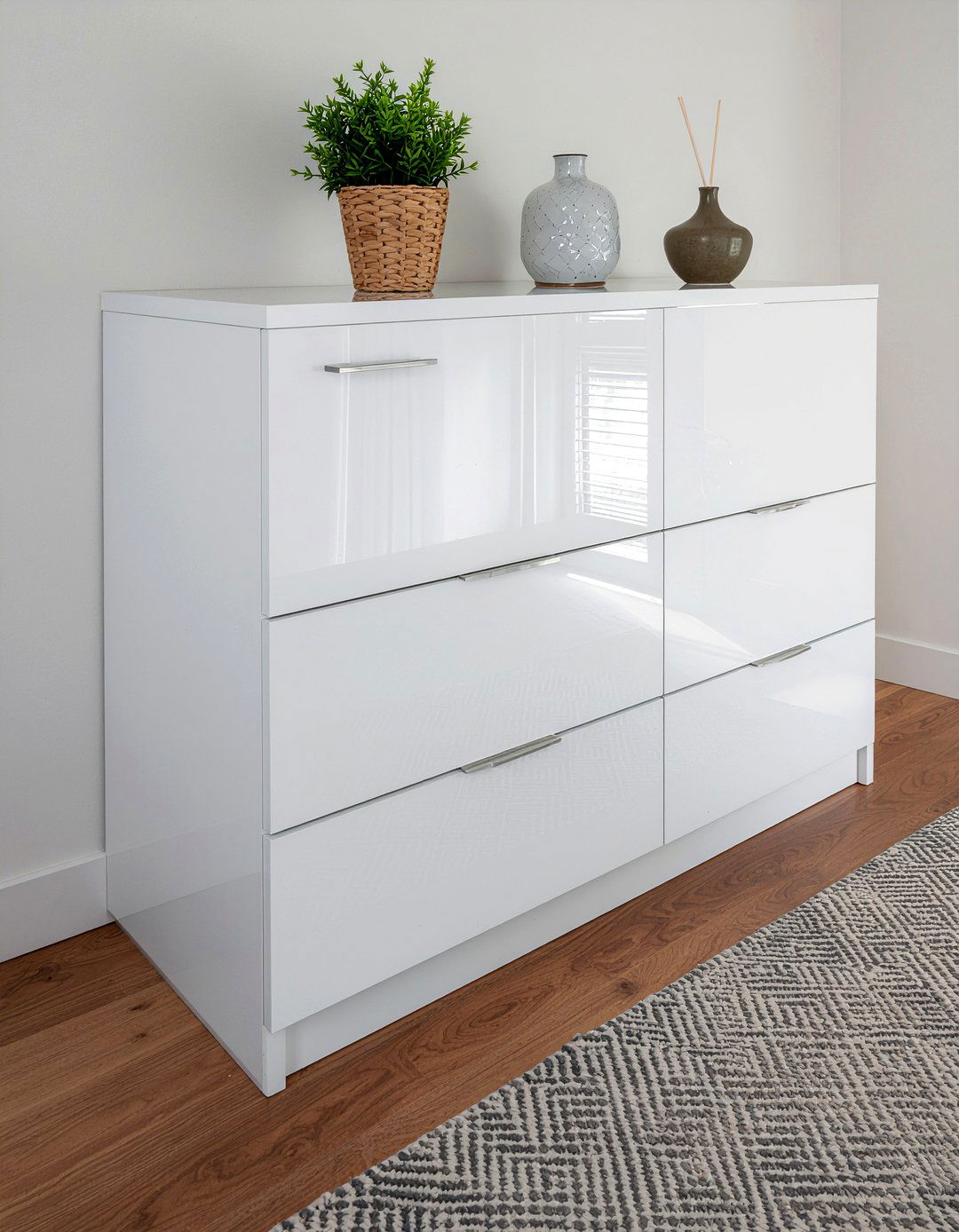 White Gloss Bedroom Storage - 30 bedroom built-in cabinets