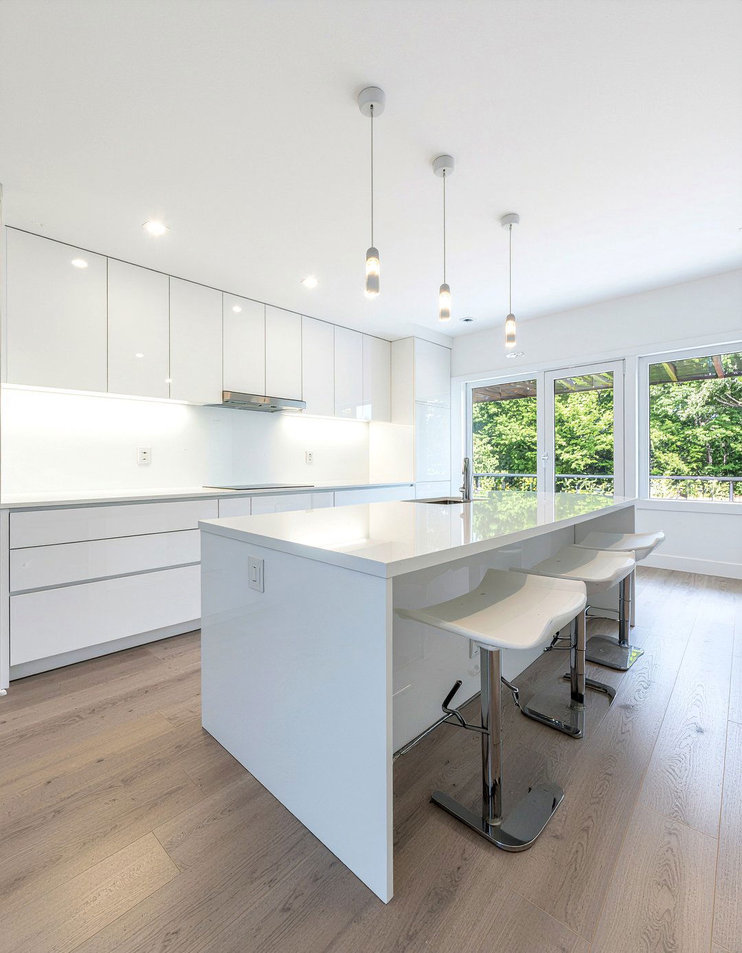 White Gloss Kitchen - 30 new build kitchen ideas