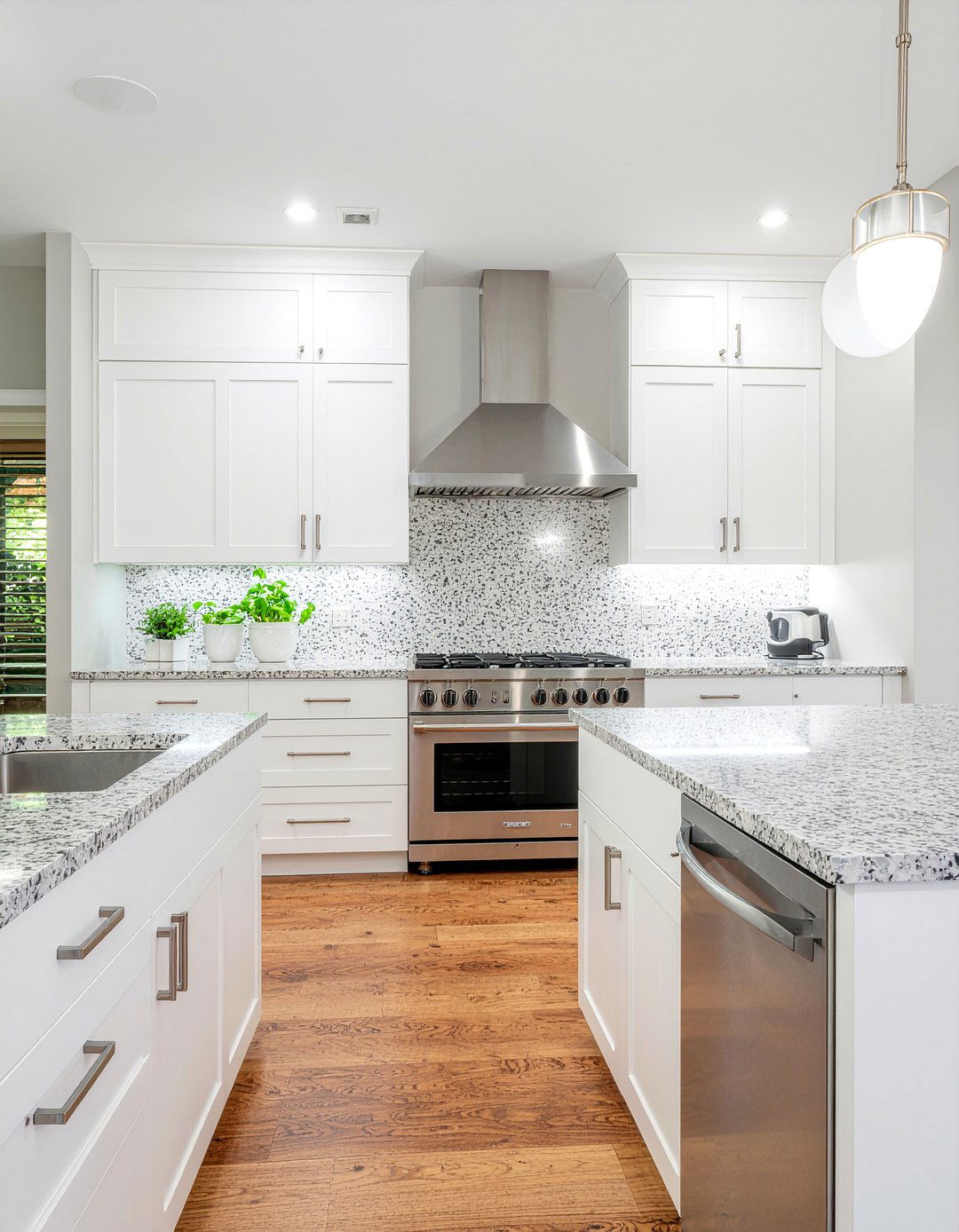 White Granite Kitchen - 30 granite countertop kitchen ideas