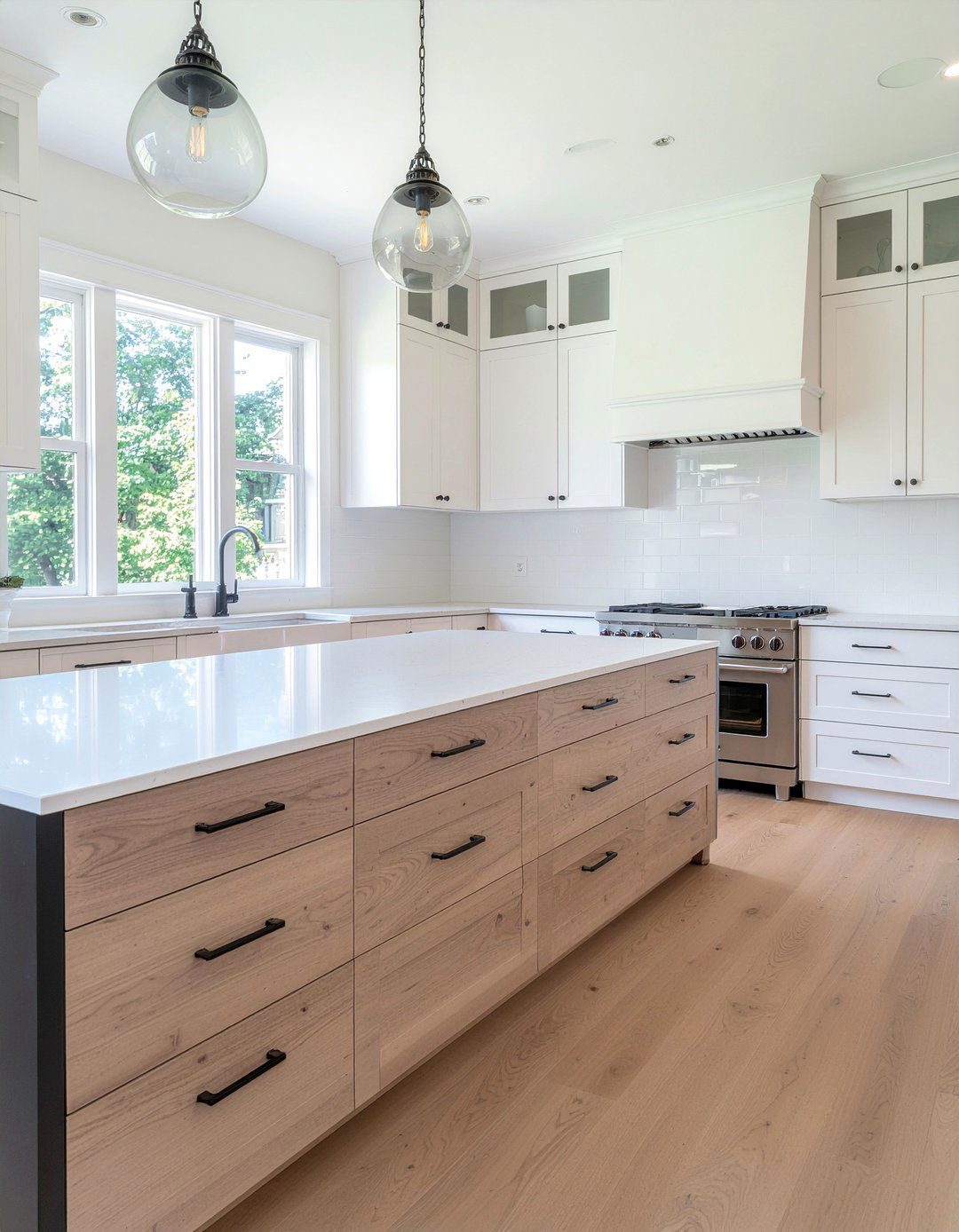 White Oak Cabinets - 30 breathtaking kitchen ideas