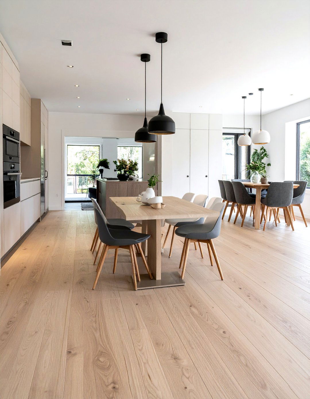 White Oak Flooring - 30 warm modern kitchen ideas