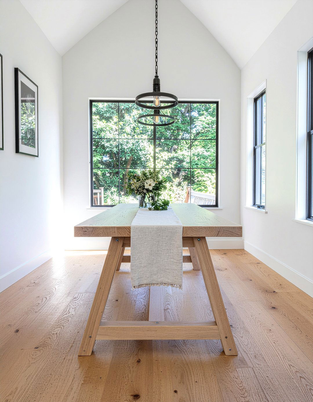 White Oak Trestle Table - 30 farmhouse dining table ideas