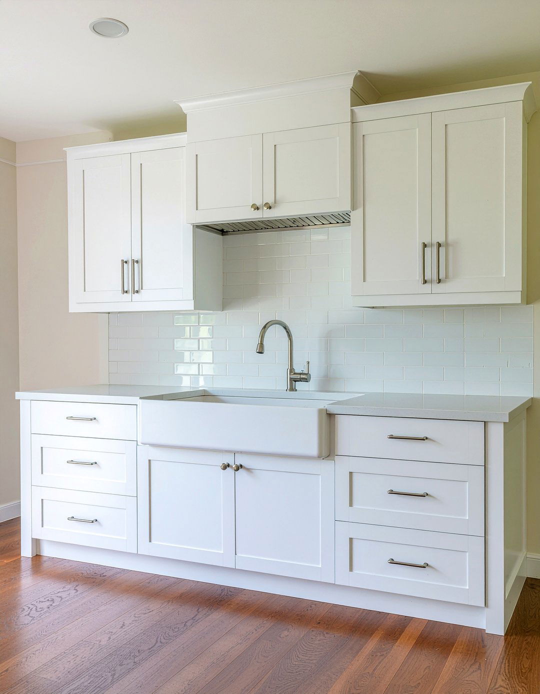 White Shaker Cabinet - 30 apron front sink kitchen ideas