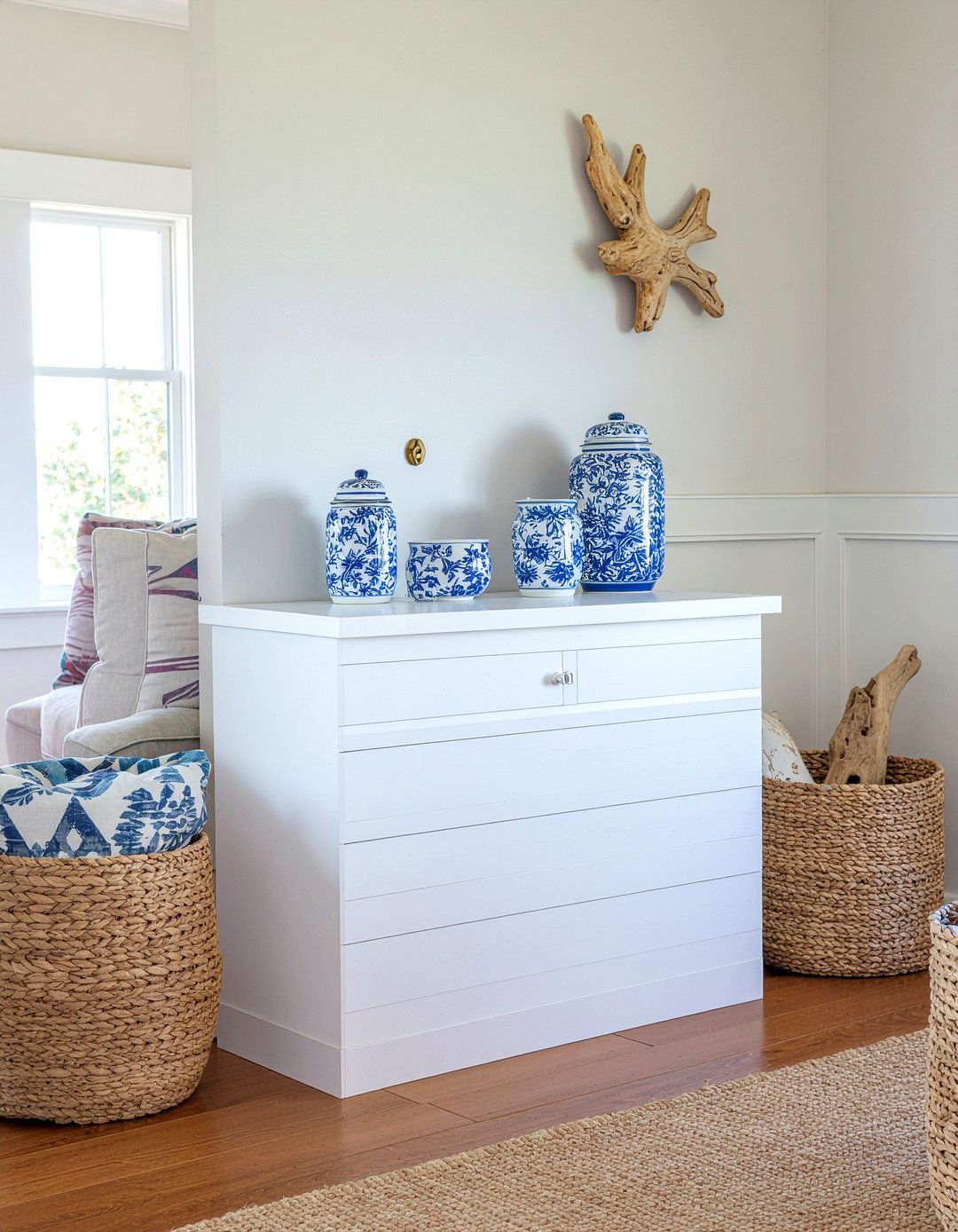 White Shiplap Console - 30 living room console table ideas