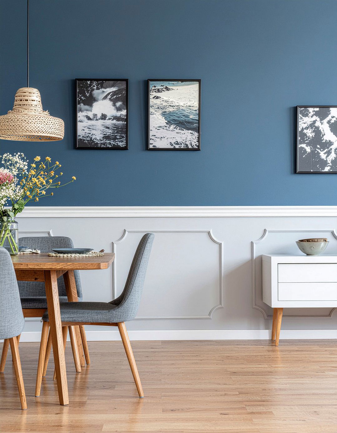 White chair rail - 30 dining room chair rail ideas