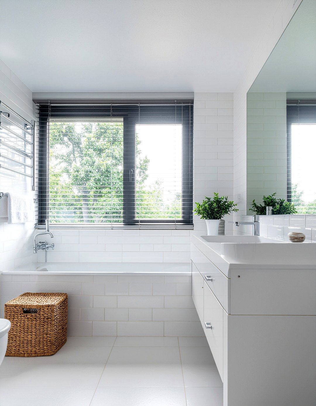 White subway tile bathroom - 30 floor to ceiling tile bathroom ideas