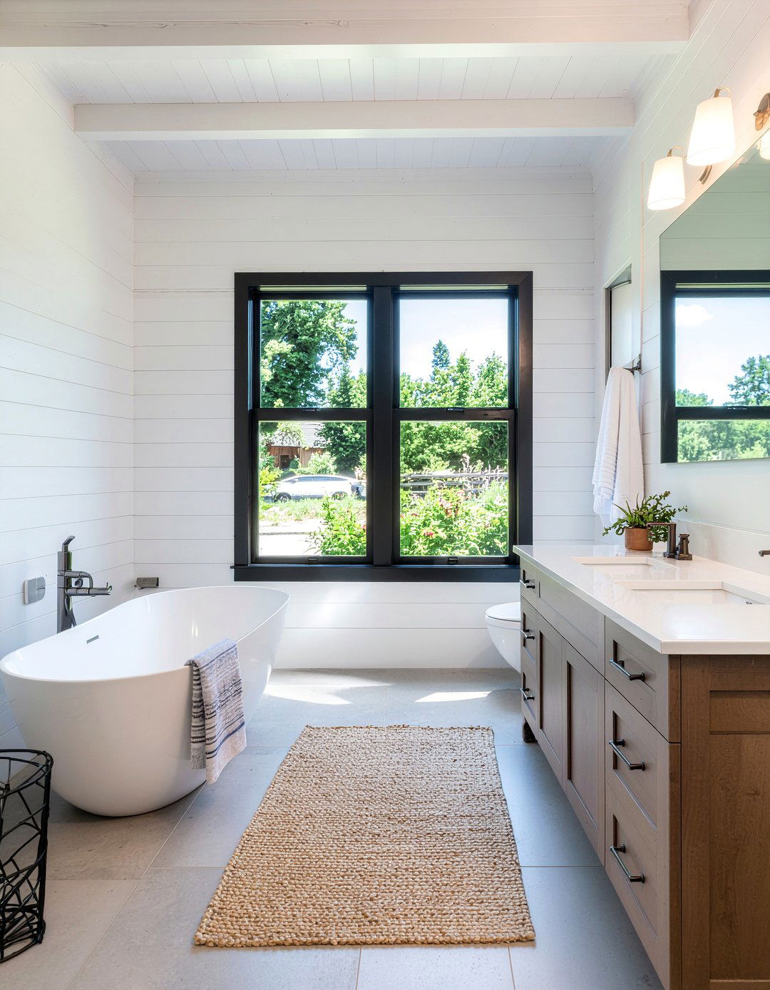Wide plank shiplap bathroom - 30 bathroom shiplap ideas