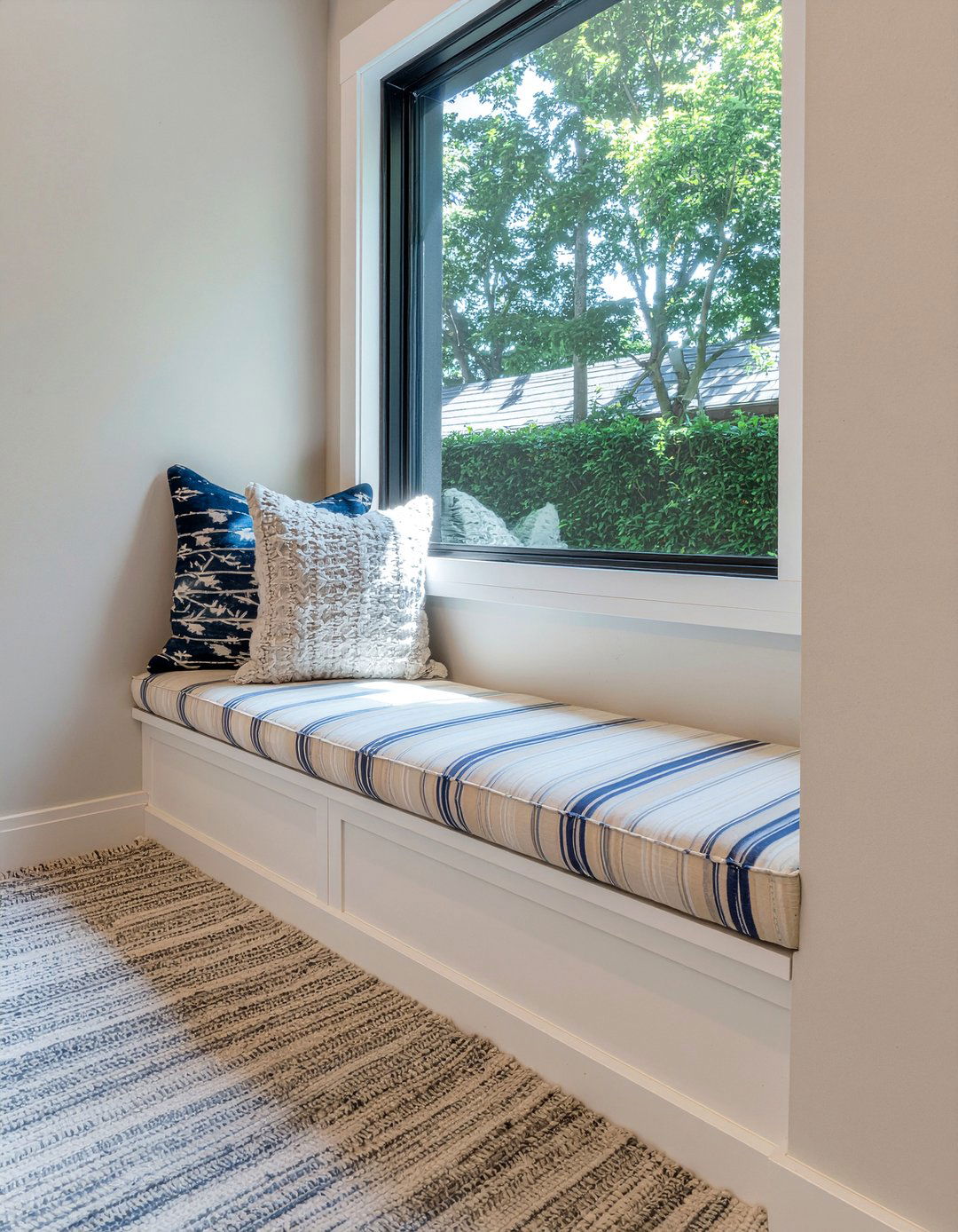 Window Seat Bench - 30 living room cottage furniture ideas