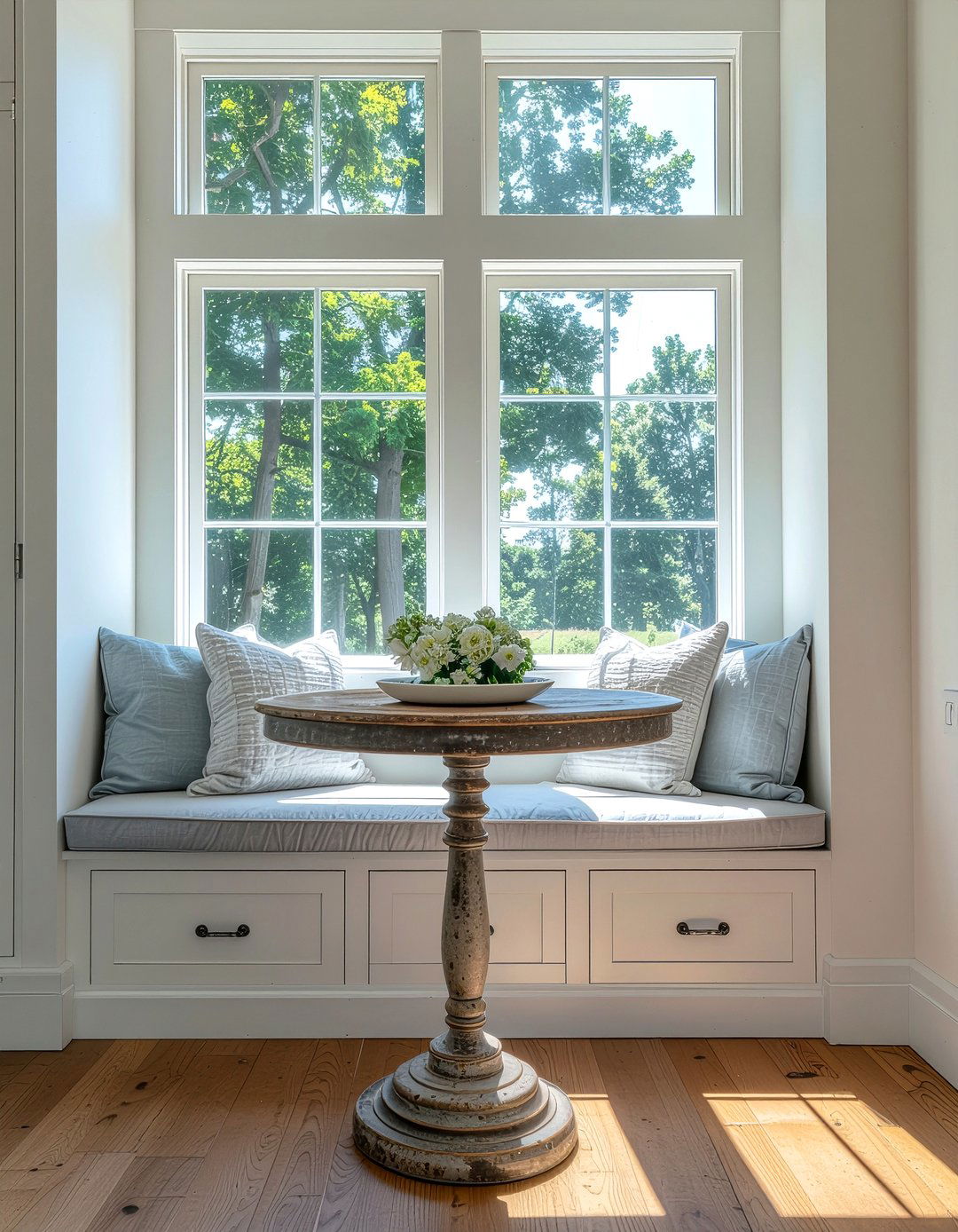 Window Seat Breakfast Nook - 30 kitchen nook ideas