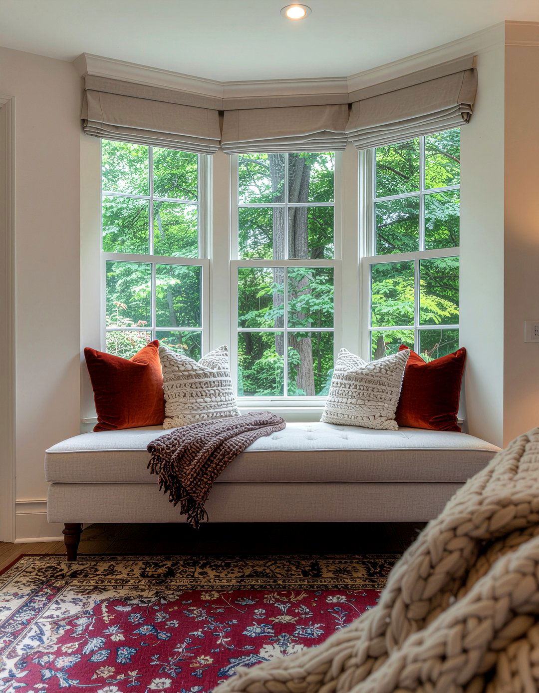 Window Seat Nook - 30 bedroom zoning ideas