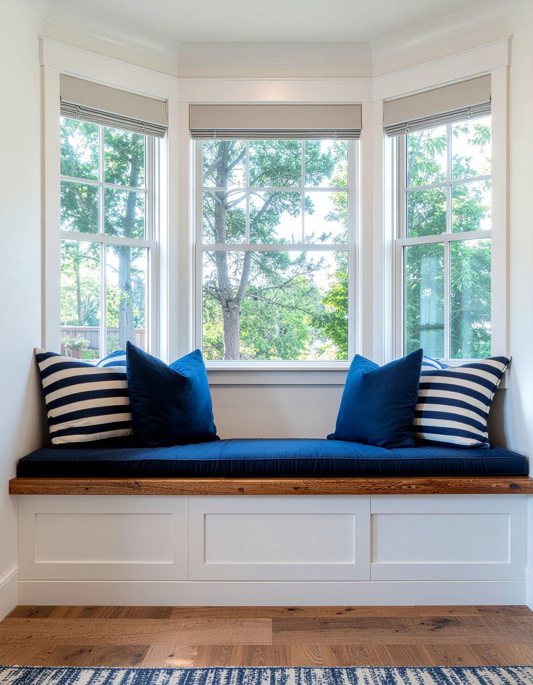Window Seat Nook - 30 living room focal point ideas