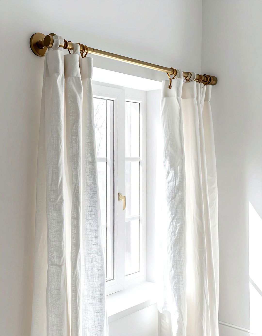 Window curtain rod - 30 easy decor update ideas