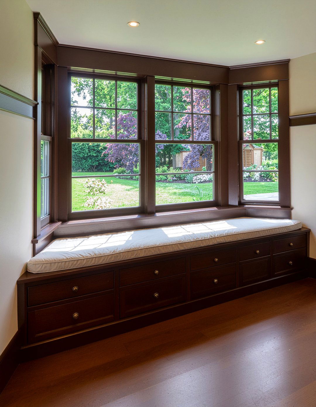 Window seat craftsman dining room - 30 craftsman dining room ideas
