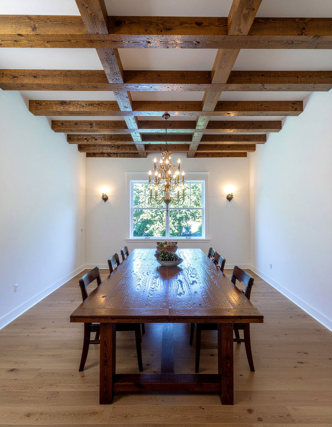 Wood Ceiling Beams - 30 old world dining room ideas