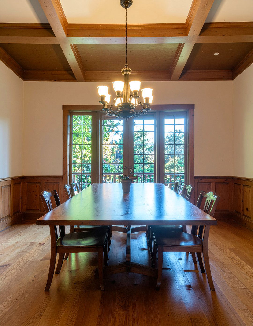Wood Paneled Walls - 30 heritage home dining room ideas