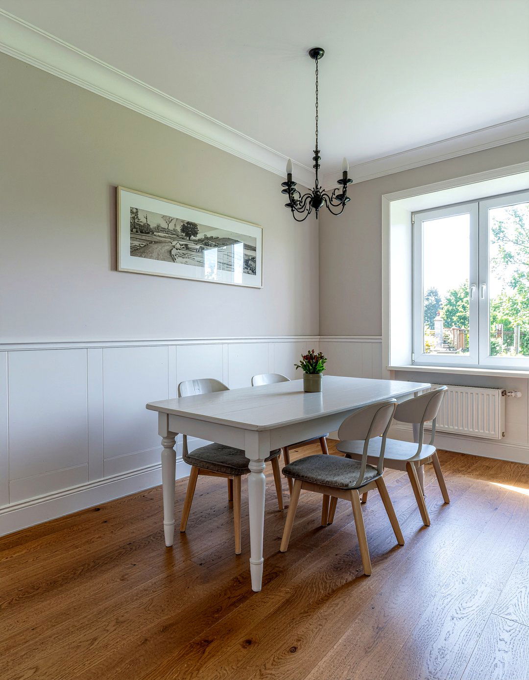 Wood Paneling Dining Walls - 30 English cottage dining room ideas