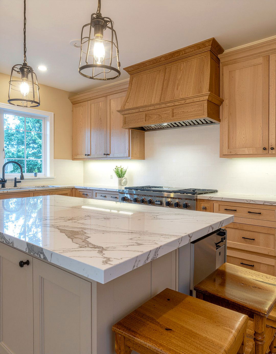 30 Range Hood Kitchen Ideas to Elevate Your Cooking Space