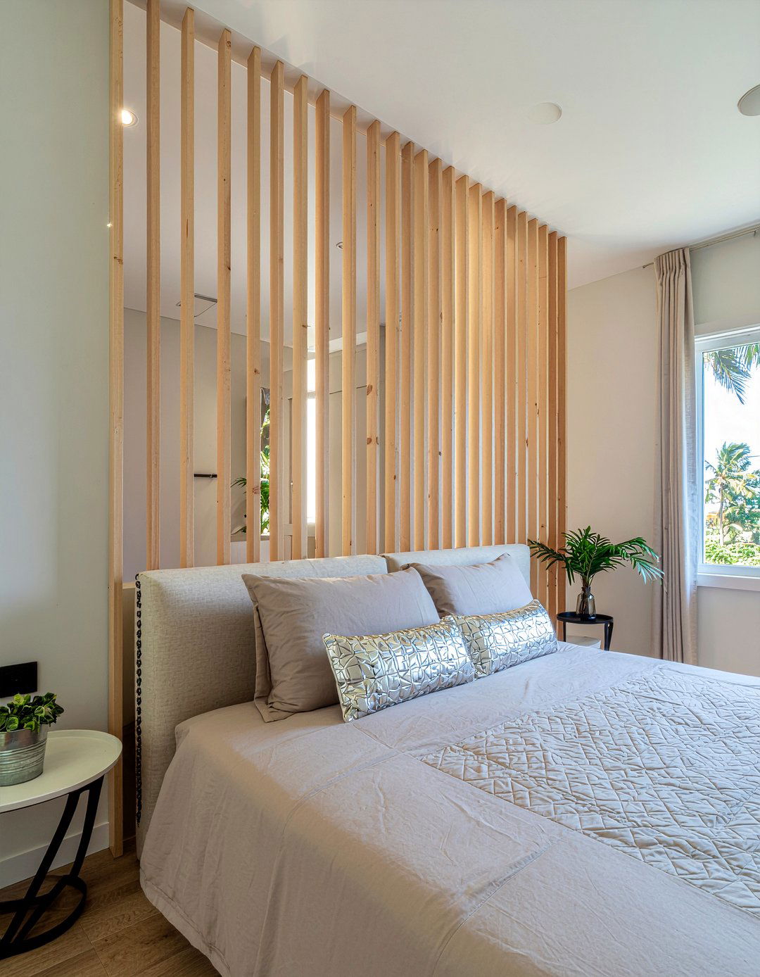 Wood Slat Accent Wall - 30 tropical bedroom ideas