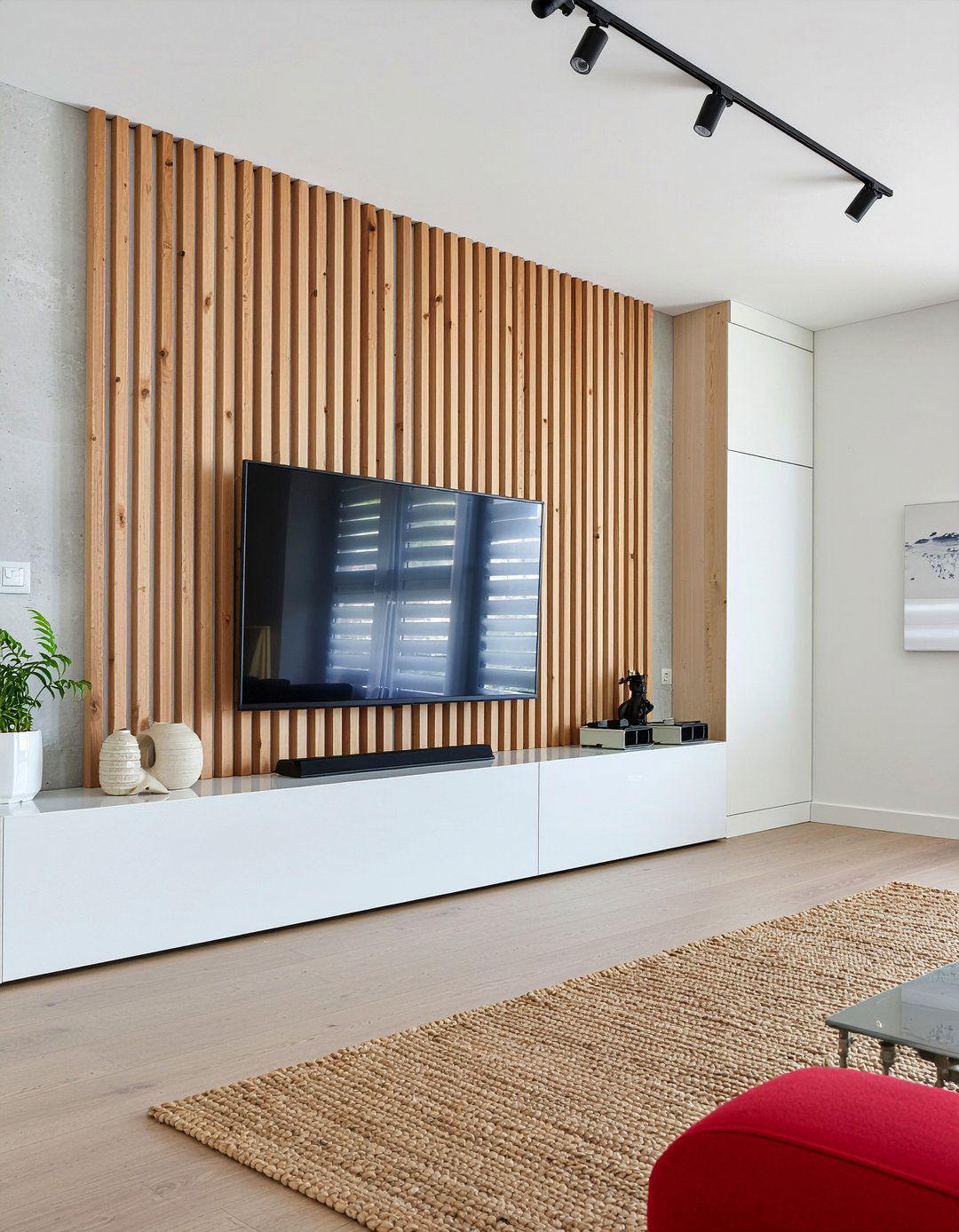 Wood Slat Wall - 30 spacious living room ideas
