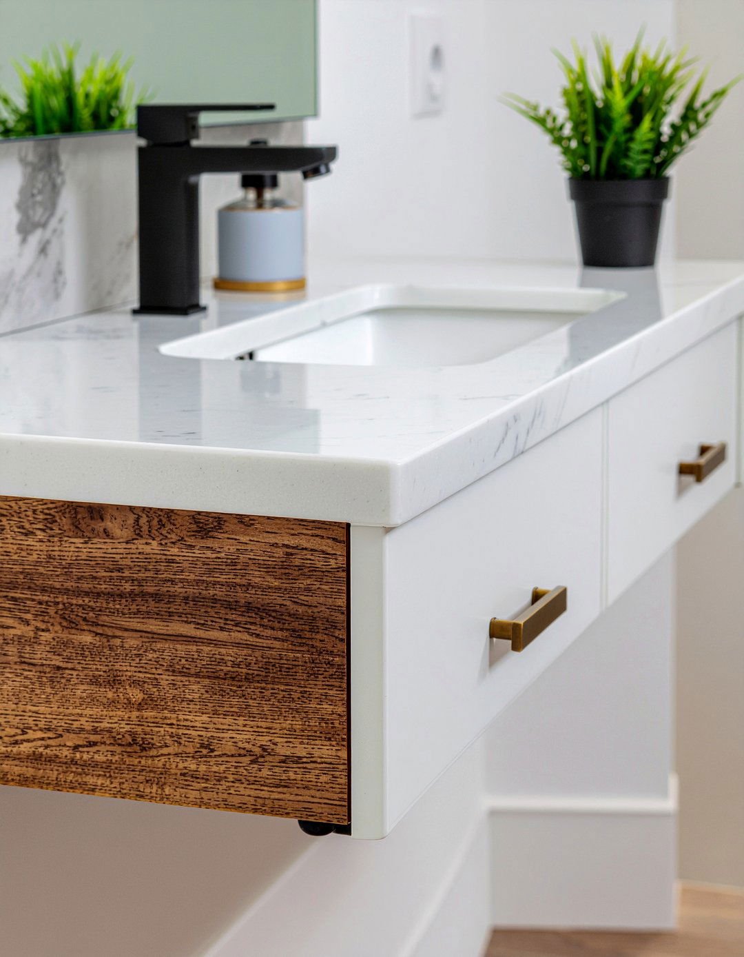 Wood bathroom vanity - 30 bathroom design tips