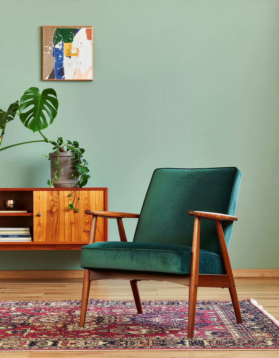 Wood frame club chair - 30 living room club chair ideas