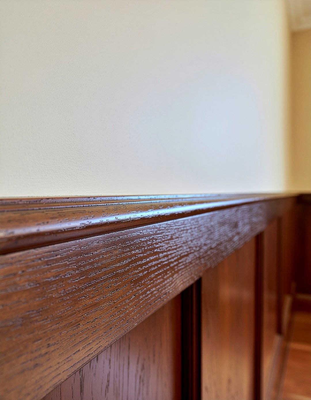 Wood stain chair rail - 30 dining room chair rail ideas