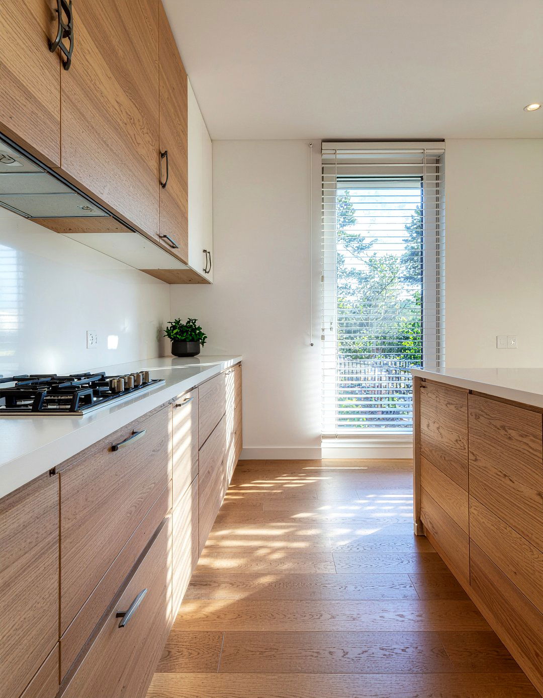 Wood veneer shutters - 30 kitchen shutter ideas