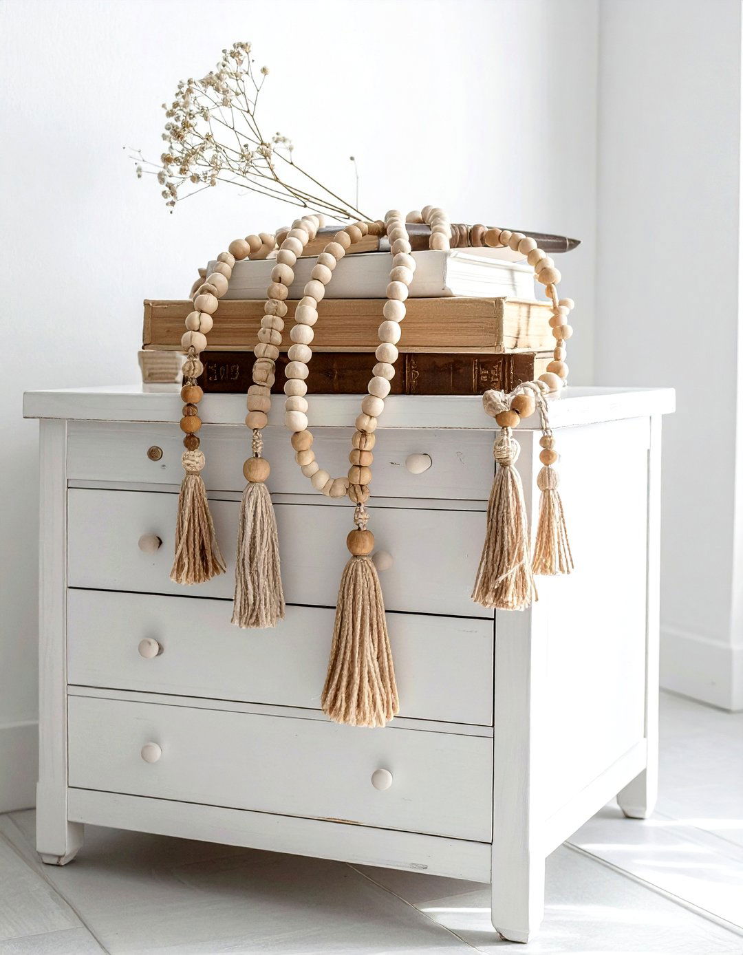Wooden Bead Garland - 30 chest of drawers decor ideas