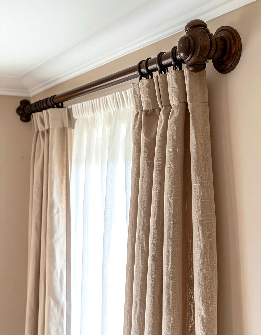Wooden curtain rod - 30 curtain rod ideas