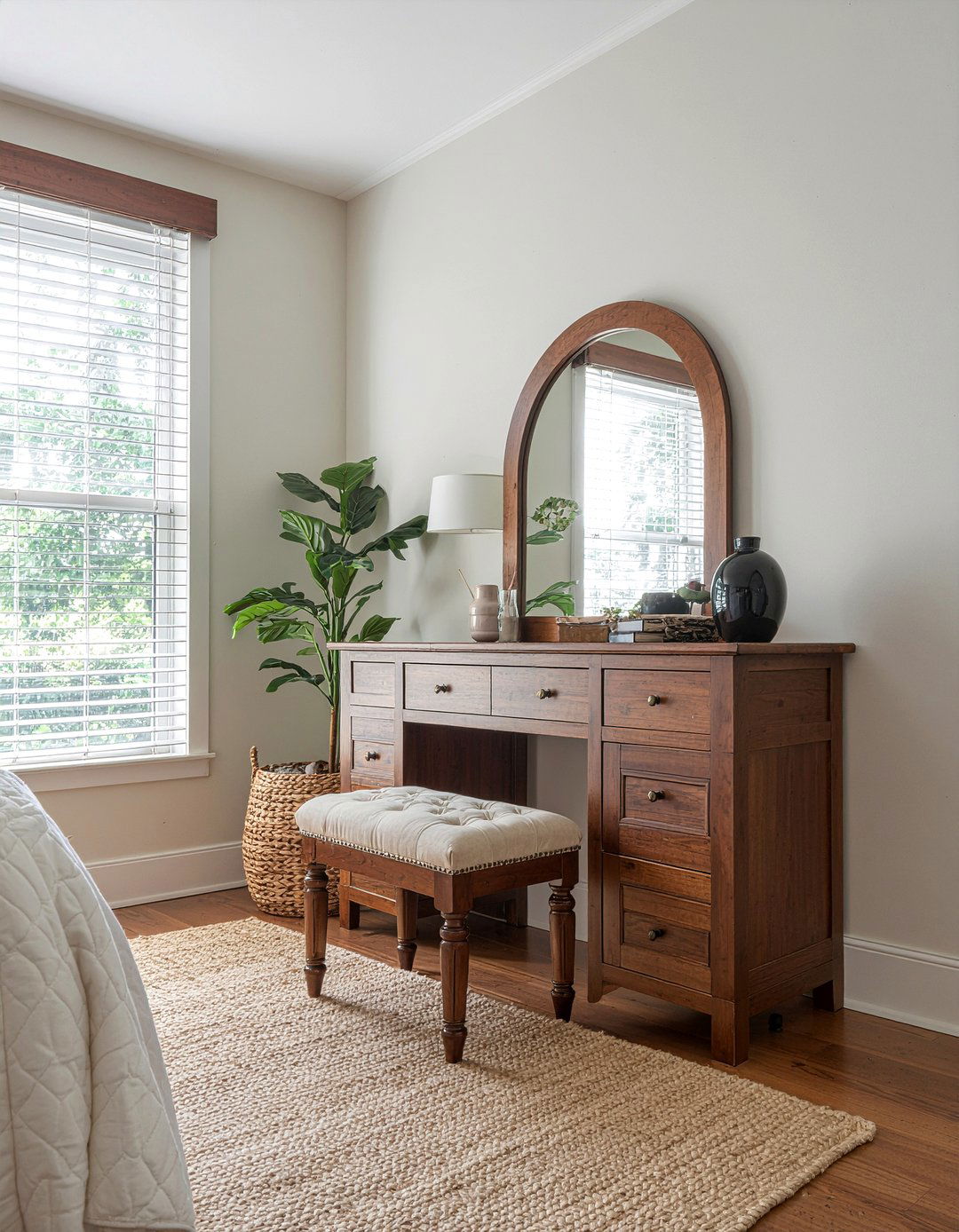Wooden vanity - 30 bedroom vanities