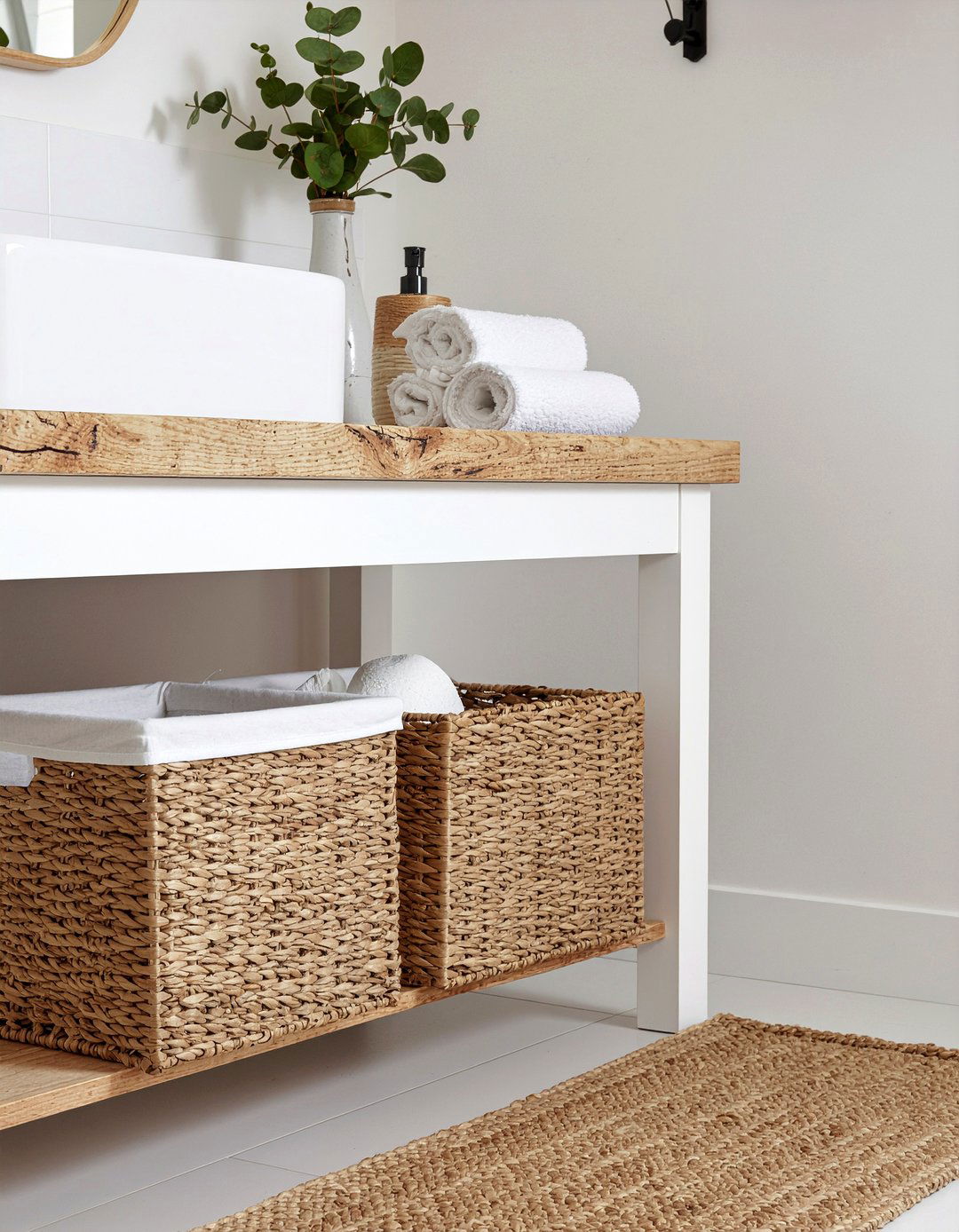 Woven bathroom storage baskets - 30 affordable bathroom ideas