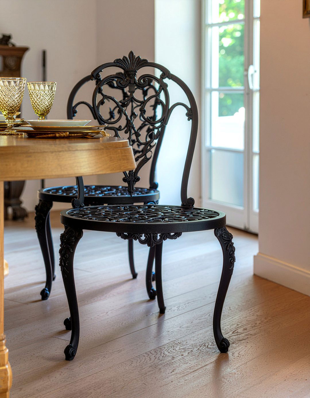 Wrought iron chair - 30 mixed metal dining room ideas