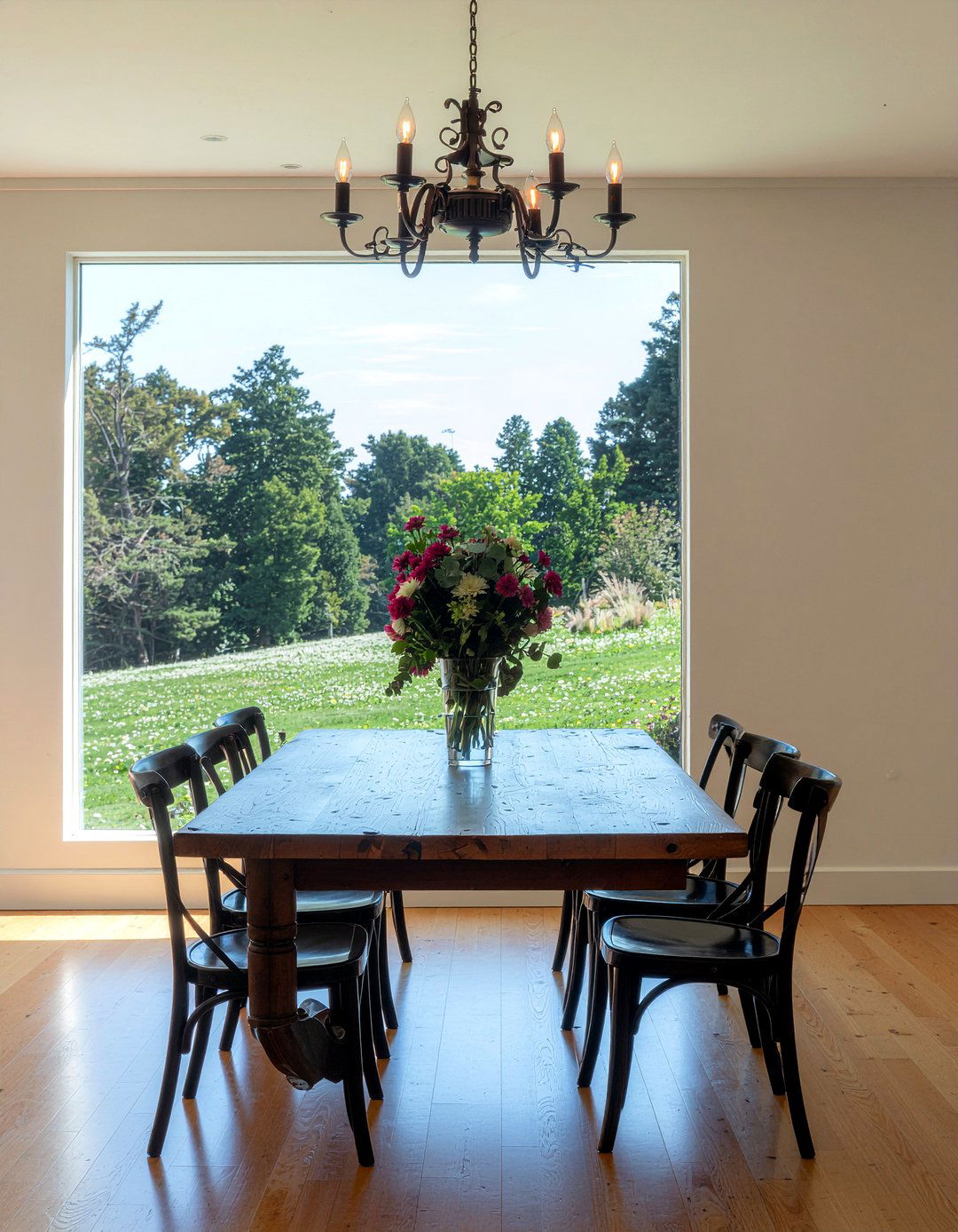 Wrought iron chandelier - 30 meadow dining room ideas